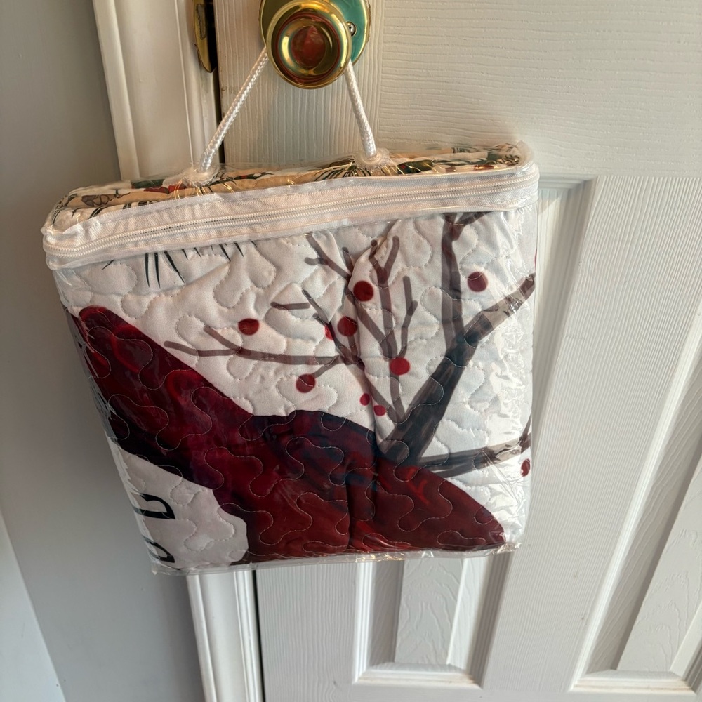 Red Cardinal Patch Quilted Throw - Picture 4 of 7